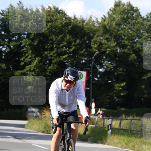 25.08.2024 - Elbe Triathlon Hamburg Fuchs,  Jonas http://msf.ph/oto/6865364 25.08.2024 10:53:28 Radfahren 1554, 1572, 1579, 1475, 1573, 1544, 1591, 1435 meine-sportfotos.de