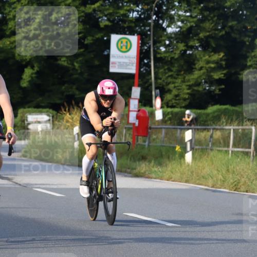 25.08.2024 - Elbe Triathlon Hamburg Fuchs,  Jonas http://msf.ph/oto/6865428 25.08.2024 09:24:07 Radfahren 369, 76, 74, 117, 283 meine-sportfotos.de