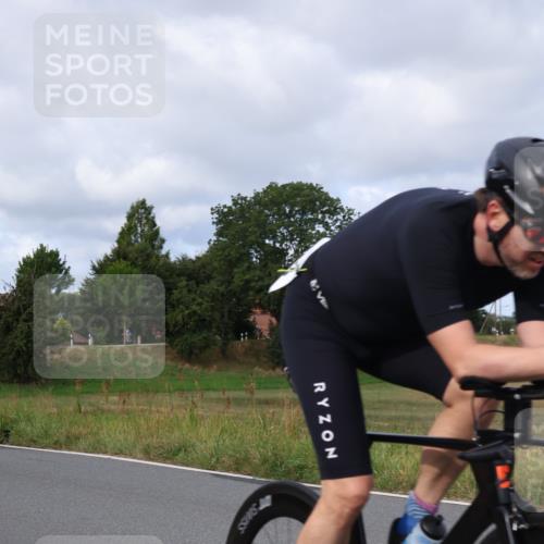 25.08.2024 - Elbe Triathlon Hamburg Fuchs,  Jonas http://msf.ph/oto/6865454 25.08.2024 10:09:14 Radfahren 542, 363, 365 meine-sportfotos.de
