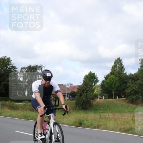 25.08.2024 - Elbe Triathlon Hamburg Fuchs,  Jonas http://msf.ph/oto/6865475 25.08.2024 10:09:18 Radfahren 363, 365 meine-sportfotos.de
