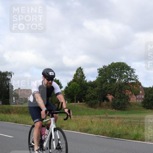25.08.2024 - Elbe Triathlon Hamburg Fuchs,  Jonas http://msf.ph/oto/6865480 25.08.2024 10:09:18 Radfahren 363, 365 meine-sportfotos.de