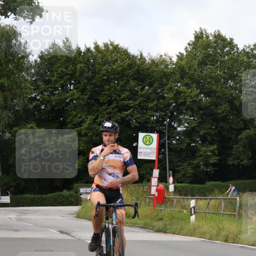 25.08.2024 - Elbe Triathlon Hamburg Fuchs,  Jonas http://msf.ph/oto/6865484 25.08.2024 10:09:19 Radfahren 365 meine-sportfotos.de