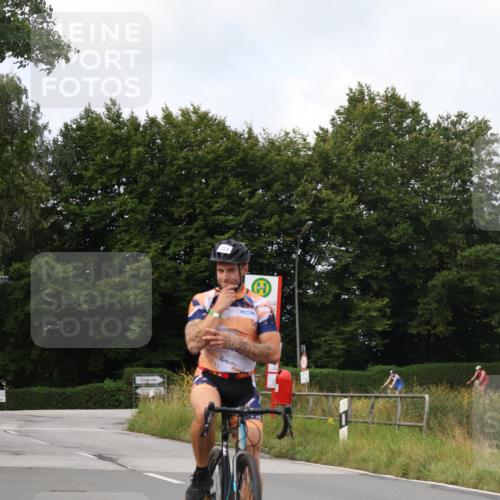 25.08.2024 - Elbe Triathlon Hamburg Fuchs,  Jonas http://msf.ph/oto/6865490 25.08.2024 10:09:20 Radfahren 365 meine-sportfotos.de