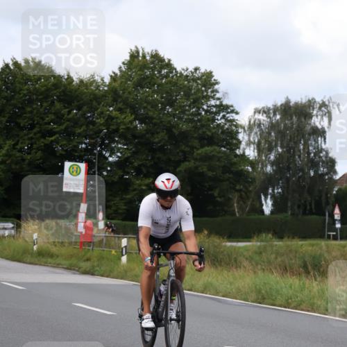 25.08.2024 - Elbe Triathlon Hamburg Fuchs,  Jonas http://msf.ph/oto/6865578 25.08.2024 10:09:35 Radfahren 477, 464, 459, 375, 534 meine-sportfotos.de