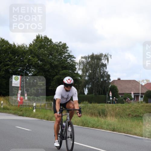 25.08.2024 - Elbe Triathlon Hamburg Fuchs,  Jonas http://msf.ph/oto/6865581 25.08.2024 10:09:36 Radfahren 477, 464, 459, 375, 534 meine-sportfotos.de