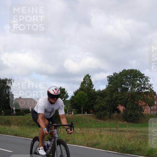 25.08.2024 - Elbe Triathlon Hamburg Fuchs,  Jonas http://msf.ph/oto/6865590 25.08.2024 10:09:36 Radfahren 477, 464, 459, 375, 534 meine-sportfotos.de