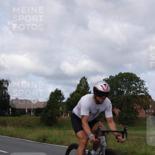 25.08.2024 - Elbe Triathlon Hamburg Fuchs,  Jonas http://msf.ph/oto/6865596 25.08.2024 10:09:36 Radfahren 477, 464, 459, 375, 534 meine-sportfotos.de