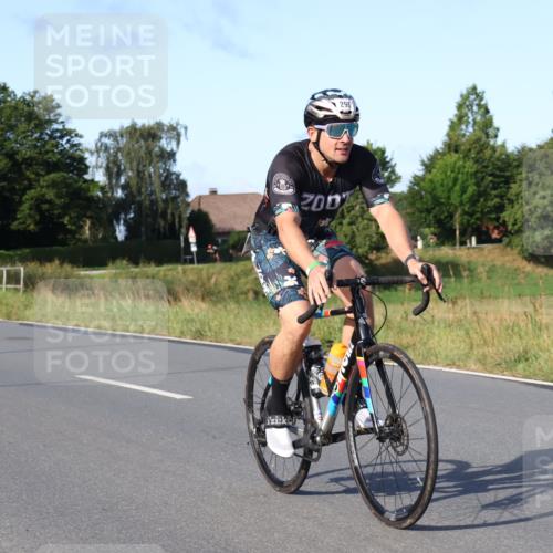 25.08.2024 - Elbe Triathlon Hamburg Fuchs,  Jonas http://msf.ph/oto/6865603 25.08.2024 09:24:21 Radfahren 97, 174, 295, 94, 420, 309, 186, 180 meine-sportfotos.de