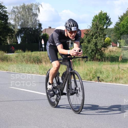 25.08.2024 - Elbe Triathlon Hamburg Fuchs,  Jonas http://msf.ph/oto/6865619 25.08.2024 10:54:03 Radfahren 1429, 1553, 1433, 734, 1521, 700, 760 meine-sportfotos.de