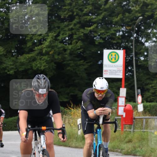 25.08.2024 - Elbe Triathlon Hamburg Fuchs,  Jonas http://msf.ph/oto/6865649 25.08.2024 10:09:45 Radfahren 494, 387, 489, 414, 289 meine-sportfotos.de