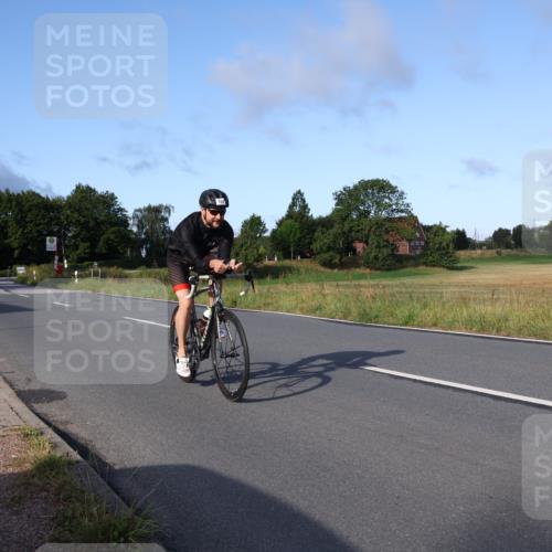 25.08.2024 - Elbe Triathlon Hamburg Fuchs,  Jonas http://msf.ph/oto/6865692 25.08.2024 09:24:27 Radfahren 94, 420, 309, 186, 180, 419 meine-sportfotos.de