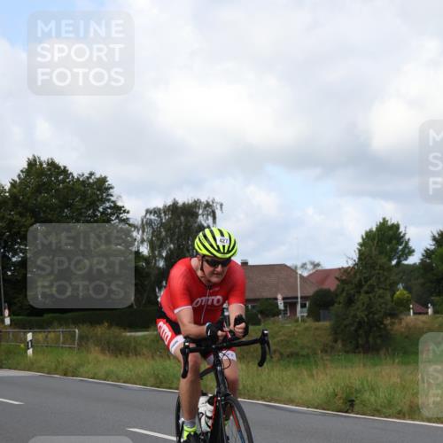 25.08.2024 - Elbe Triathlon Hamburg Fuchs,  Jonas http://msf.ph/oto/6865725 25.08.2024 10:10:14 Radfahren 427, 527, 415 meine-sportfotos.de