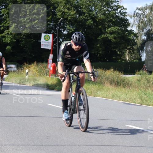 25.08.2024 - Elbe Triathlon Hamburg Fuchs,  Jonas http://msf.ph/oto/6865728 25.08.2024 10:54:18 Radfahren 799, 1576, 608, 673, 795, 1596, 1609 meine-sportfotos.de