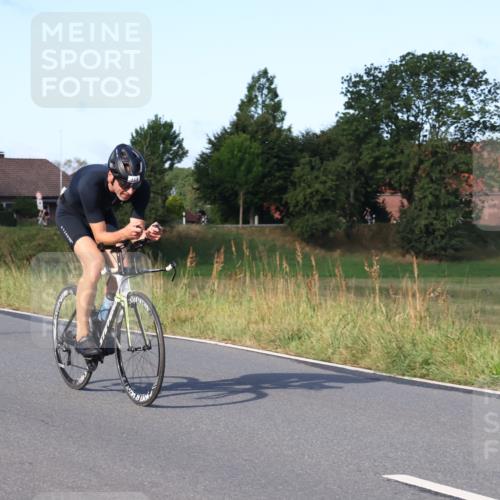 25.08.2024 - Elbe Triathlon Hamburg Fuchs,  Jonas http://msf.ph/oto/6865736 25.08.2024 09:24:34 Radfahren 419, 465, 205, 161 meine-sportfotos.de