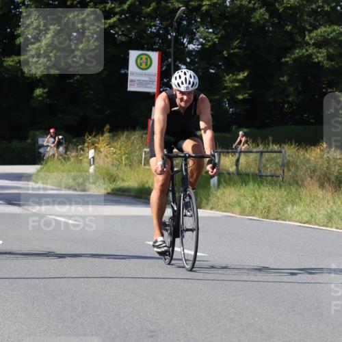 25.08.2024 - Elbe Triathlon Hamburg Fuchs,  Jonas http://msf.ph/oto/6865746 25.08.2024 10:54:20 Radfahren 1576, 608, 673, 795, 1596, 1609, 1529 meine-sportfotos.de