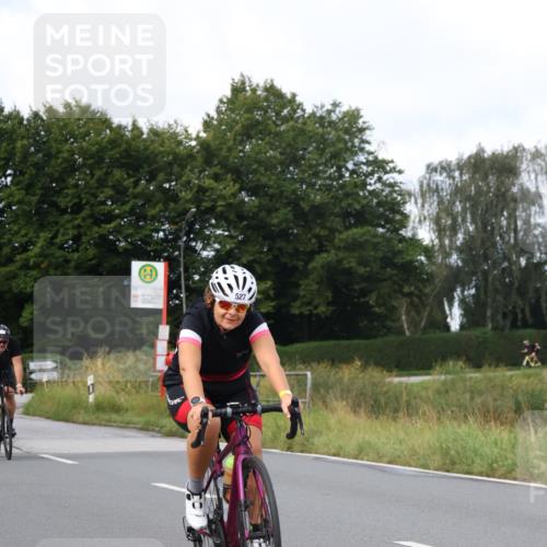25.08.2024 - Elbe Triathlon Hamburg Fuchs,  Jonas http://msf.ph/oto/6865750 25.08.2024 10:10:19 Radfahren 427, 527, 415 meine-sportfotos.de