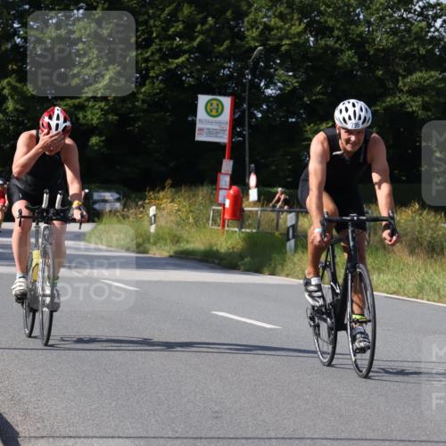 25.08.2024 - Elbe Triathlon Hamburg Fuchs,  Jonas http://msf.ph/oto/6865755 25.08.2024 10:54:20 Radfahren 1576, 608, 673, 795, 1596, 1609, 1529 meine-sportfotos.de