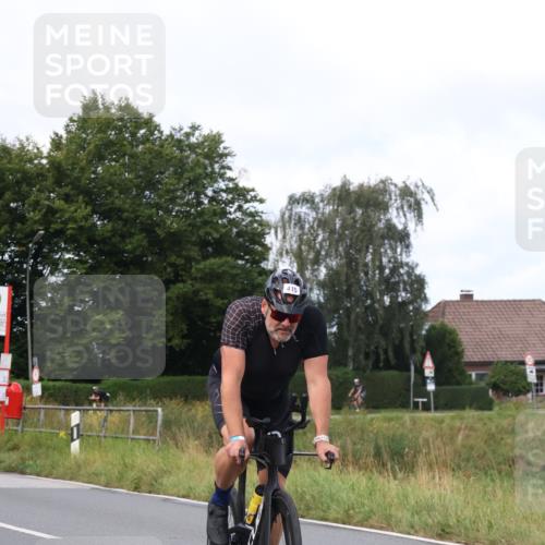 25.08.2024 - Elbe Triathlon Hamburg Fuchs,  Jonas http://msf.ph/oto/6865761 25.08.2024 10:10:21 Radfahren 527, 415, 362 meine-sportfotos.de