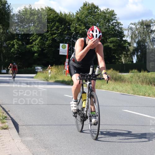 25.08.2024 - Elbe Triathlon Hamburg Fuchs,  Jonas http://msf.ph/oto/6865769 25.08.2024 10:54:21 Radfahren 1576, 608, 673, 795, 1596, 1609, 1529 meine-sportfotos.de