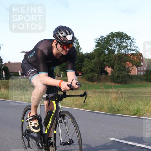 25.08.2024 - Elbe Triathlon Hamburg Fuchs,  Jonas http://msf.ph/oto/6865790 25.08.2024 09:24:40 Radfahren 465, 205, 161, 160, 261, 248 meine-sportfotos.de