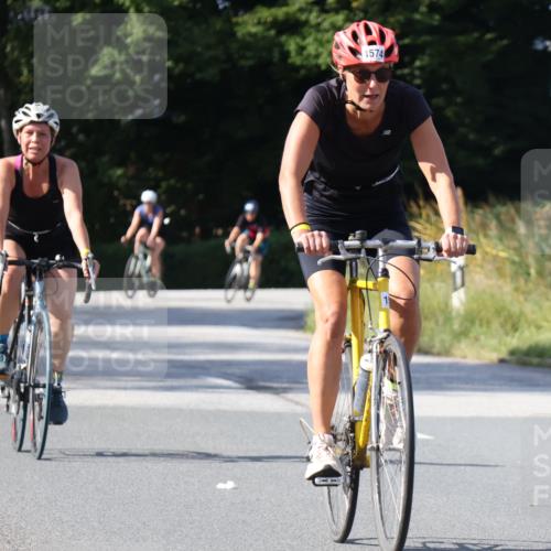 25.08.2024 - Elbe Triathlon Hamburg Fuchs,  Jonas http://msf.ph/oto/6865809 25.08.2024 10:54:30 Radfahren 1609, 1529, 1574, 1539, 1547, 1585 meine-sportfotos.de