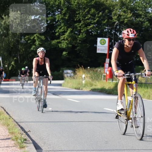 25.08.2024 - Elbe Triathlon Hamburg Fuchs,  Jonas http://msf.ph/oto/6865827 25.08.2024 10:54:30 Radfahren 1609, 1529, 1574, 1539, 1547, 1585 meine-sportfotos.de