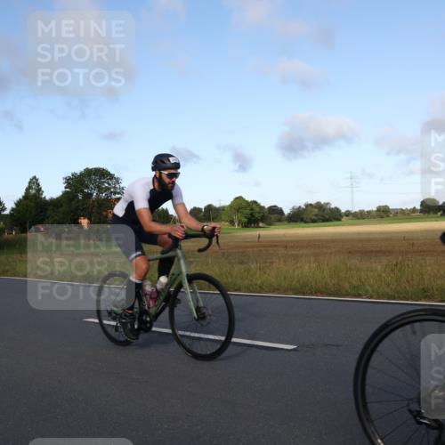 25.08.2024 - Elbe Triathlon Hamburg Fuchs,  Jonas http://msf.ph/oto/6865855 25.08.2024 09:24:45 Radfahren 161, 160, 261, 248, 349, 236, 262, 414 meine-sportfotos.de