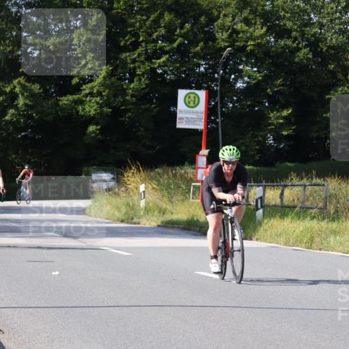 25.08.2024 - Elbe Triathlon Hamburg Fuchs,  Jonas http://msf.ph/oto/6865865 25.08.2024 10:54:33 Radfahren 1574, 1539, 1547, 1585, 1533, 1486 meine-sportfotos.de