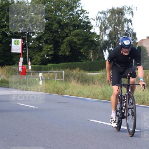 25.08.2024 - Elbe Triathlon Hamburg Fuchs,  Jonas http://msf.ph/oto/6865867 25.08.2024 09:24:47 Radfahren 160, 261, 248, 349, 236, 262, 414, 338, 237, 408 meine-sportfotos.de