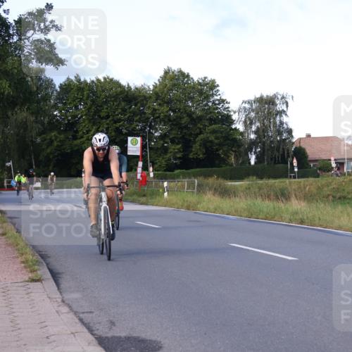 25.08.2024 - Elbe Triathlon Hamburg Fuchs,  Jonas http://msf.ph/oto/6865873 25.08.2024 09:24:48 Radfahren 160, 261, 248, 349, 236, 262, 414, 338, 237, 408 meine-sportfotos.de