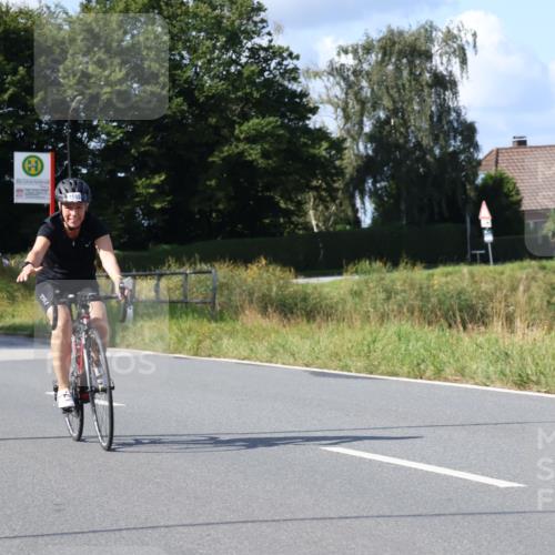 25.08.2024 - Elbe Triathlon Hamburg Fuchs,  Jonas http://msf.ph/oto/6865878 25.08.2024 10:54:35 Radfahren 1574, 1539, 1547, 1585, 1533, 1486, 1545 meine-sportfotos.de