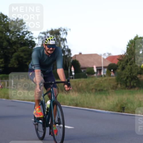 25.08.2024 - Elbe Triathlon Hamburg Fuchs,  Jonas http://msf.ph/oto/6865896 25.08.2024 09:24:49 Radfahren 160, 261, 248, 349, 236, 262, 414, 338, 237, 408 meine-sportfotos.de