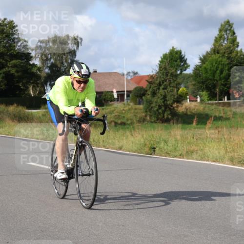 25.08.2024 - Elbe Triathlon Hamburg Fuchs,  Jonas http://msf.ph/oto/6865919 25.08.2024 10:11:29 Radfahren 434, 408, 530, 430, 213 meine-sportfotos.de