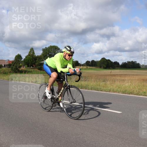25.08.2024 - Elbe Triathlon Hamburg Fuchs,  Jonas http://msf.ph/oto/6865930 25.08.2024 10:11:30 Radfahren 434, 408, 530, 430, 213 meine-sportfotos.de