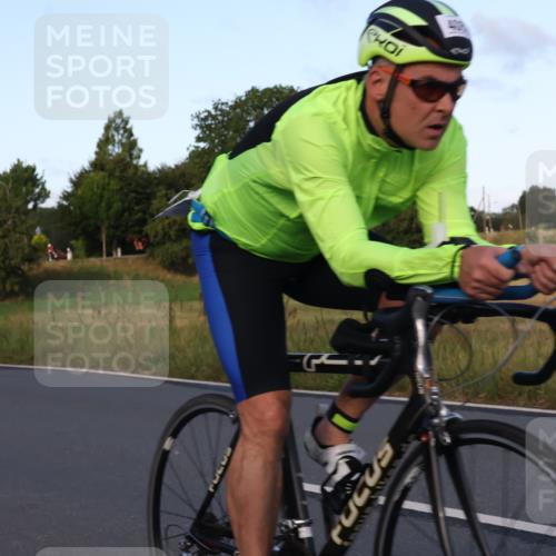 25.08.2024 - Elbe Triathlon Hamburg Fuchs,  Jonas http://msf.ph/oto/6865954 25.08.2024 09:24:54 Radfahren 236, 262, 414, 338, 237, 408 meine-sportfotos.de