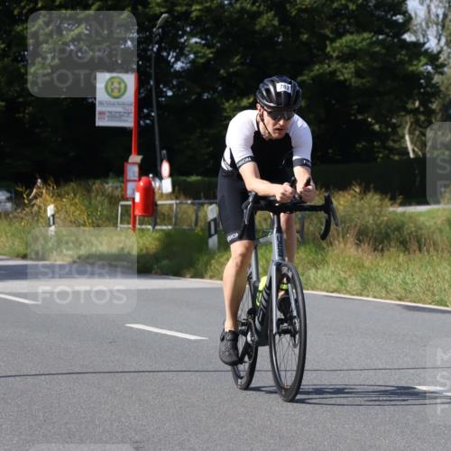 25.08.2024 - Elbe Triathlon Hamburg Fuchs,  Jonas http://msf.ph/oto/6865956 25.08.2024 10:54:43 Radfahren 1533, 1486, 1545, 1563, 783 meine-sportfotos.de