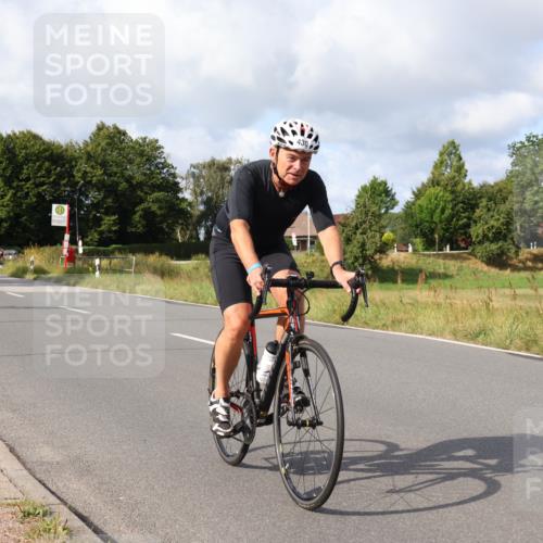 25.08.2024 - Elbe Triathlon Hamburg Fuchs,  Jonas http://msf.ph/oto/6865966 25.08.2024 10:11:35 Radfahren 530, 430, 213 meine-sportfotos.de
