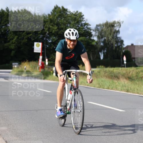 25.08.2024 - Elbe Triathlon Hamburg Fuchs,  Jonas http://msf.ph/oto/6865979 25.08.2024 10:11:36 Radfahren 530, 430, 213, 370 meine-sportfotos.de