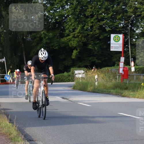 25.08.2024 - Elbe Triathlon Hamburg Fuchs,  Jonas http://msf.ph/oto/6865995 25.08.2024 09:25:03 Radfahren 220, 110, 95, 87 meine-sportfotos.de