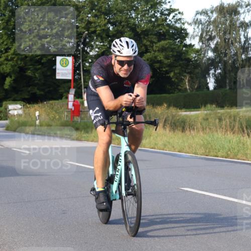 25.08.2024 - Elbe Triathlon Hamburg Fuchs,  Jonas http://msf.ph/oto/6866012 25.08.2024 09:25:05 Radfahren 220, 110, 95, 87, 303 meine-sportfotos.de