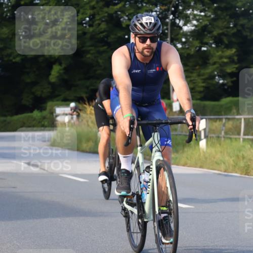 25.08.2024 - Elbe Triathlon Hamburg Fuchs,  Jonas http://msf.ph/oto/6866040 25.08.2024 09:25:11 Radfahren 95, 87, 303, 426, 415 meine-sportfotos.de