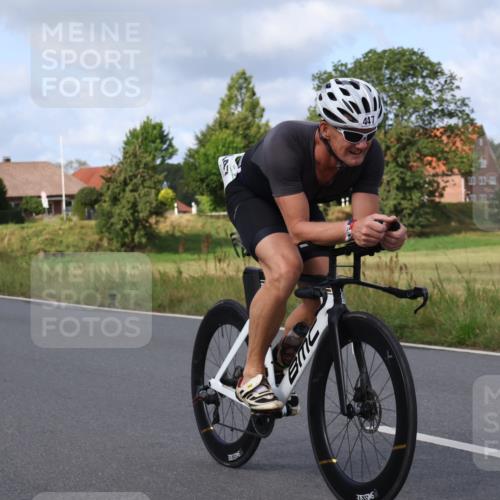 25.08.2024 - Elbe Triathlon Hamburg Fuchs,  Jonas http://msf.ph/oto/6866041 25.08.2024 10:11:53 Radfahren 447, 409, 333 meine-sportfotos.de