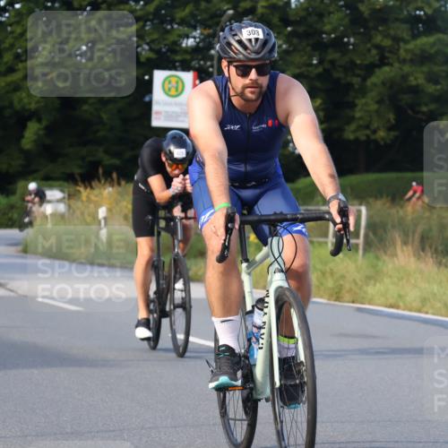 25.08.2024 - Elbe Triathlon Hamburg Fuchs,  Jonas http://msf.ph/oto/6866044 25.08.2024 09:25:12 Radfahren 87, 303, 426, 415, 226, 43 meine-sportfotos.de