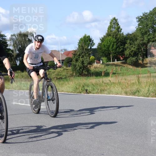25.08.2024 - Elbe Triathlon Hamburg Fuchs,  Jonas http://msf.ph/oto/6866058 25.08.2024 10:54:55 Radfahren 1510, 1550, 504, 1493, 579, 564, 1428, 1456 meine-sportfotos.de