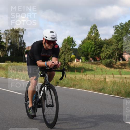 25.08.2024 - Elbe Triathlon Hamburg Fuchs,  Jonas http://msf.ph/oto/6866060 25.08.2024 10:11:55 Radfahren 447, 409, 333 meine-sportfotos.de