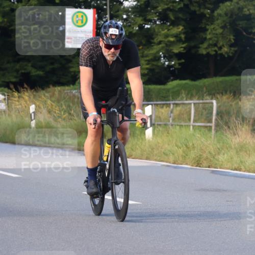 25.08.2024 - Elbe Triathlon Hamburg Fuchs,  Jonas http://msf.ph/oto/6866071 25.08.2024 09:25:15 Radfahren 303, 426, 415, 226, 43 meine-sportfotos.de