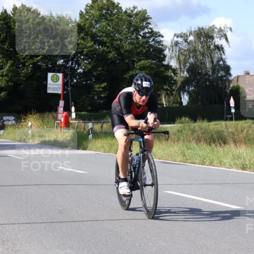 25.08.2024 - Elbe Triathlon Hamburg Fuchs,  Jonas http://msf.ph/oto/6866093 25.08.2024 10:55:02 Radfahren 1428, 1456, 1590, 1595 meine-sportfotos.de