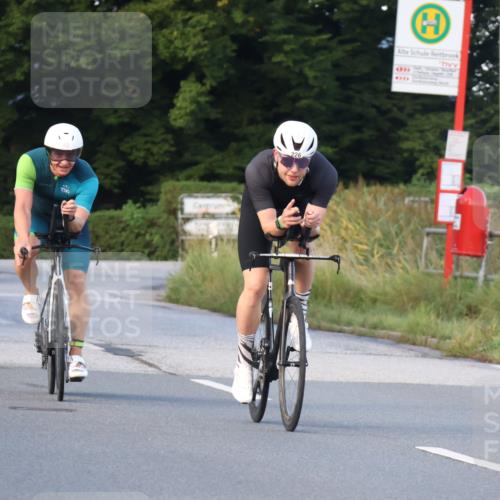 25.08.2024 - Elbe Triathlon Hamburg Fuchs,  Jonas http://msf.ph/oto/6866095 25.08.2024 09:25:18 Radfahren 426, 415, 226, 43, 121 meine-sportfotos.de