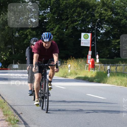25.08.2024 - Elbe Triathlon Hamburg Fuchs,  Jonas http://msf.ph/oto/6866140 25.08.2024 10:55:10 Radfahren 1590, 1595, 456, 1478 meine-sportfotos.de