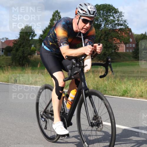 25.08.2024 - Elbe Triathlon Hamburg Fuchs,  Jonas http://msf.ph/oto/6866141 25.08.2024 10:12:13 Radfahren 463, 453 meine-sportfotos.de